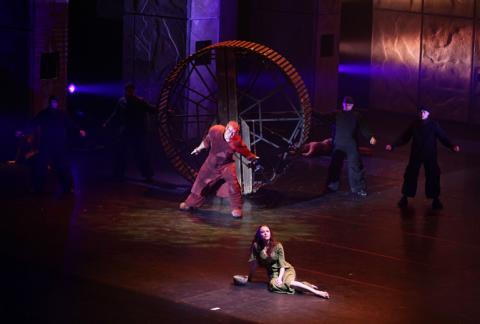 belle_is_the_only_word_-_matt_laurent-alessandra_ferrari_-_russie_-_2013.jpg