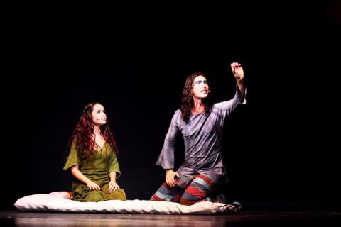 the_word_phoebus_-_candice_parise-dennis_ten_vergen_-_chine_-_2012.jpg