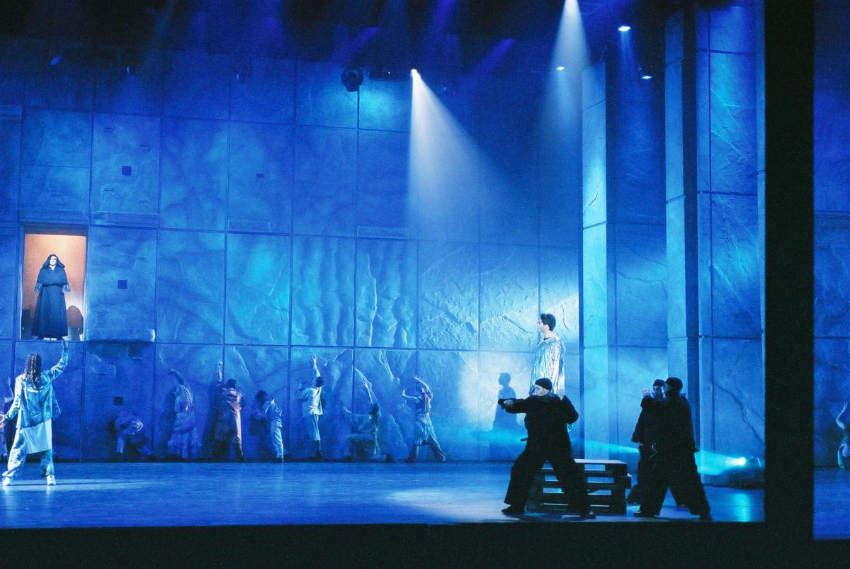 intervento_di_frollo_-_graziano_galatone-vittorio_matteucci-marco_guerzoni_-_italie_-_2002.jpg