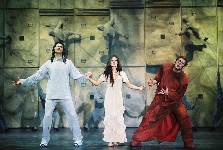 liberi_-_marco_guerzoni-lola_ponce-gio_di_tonno_-_italie_-_2002.jpg